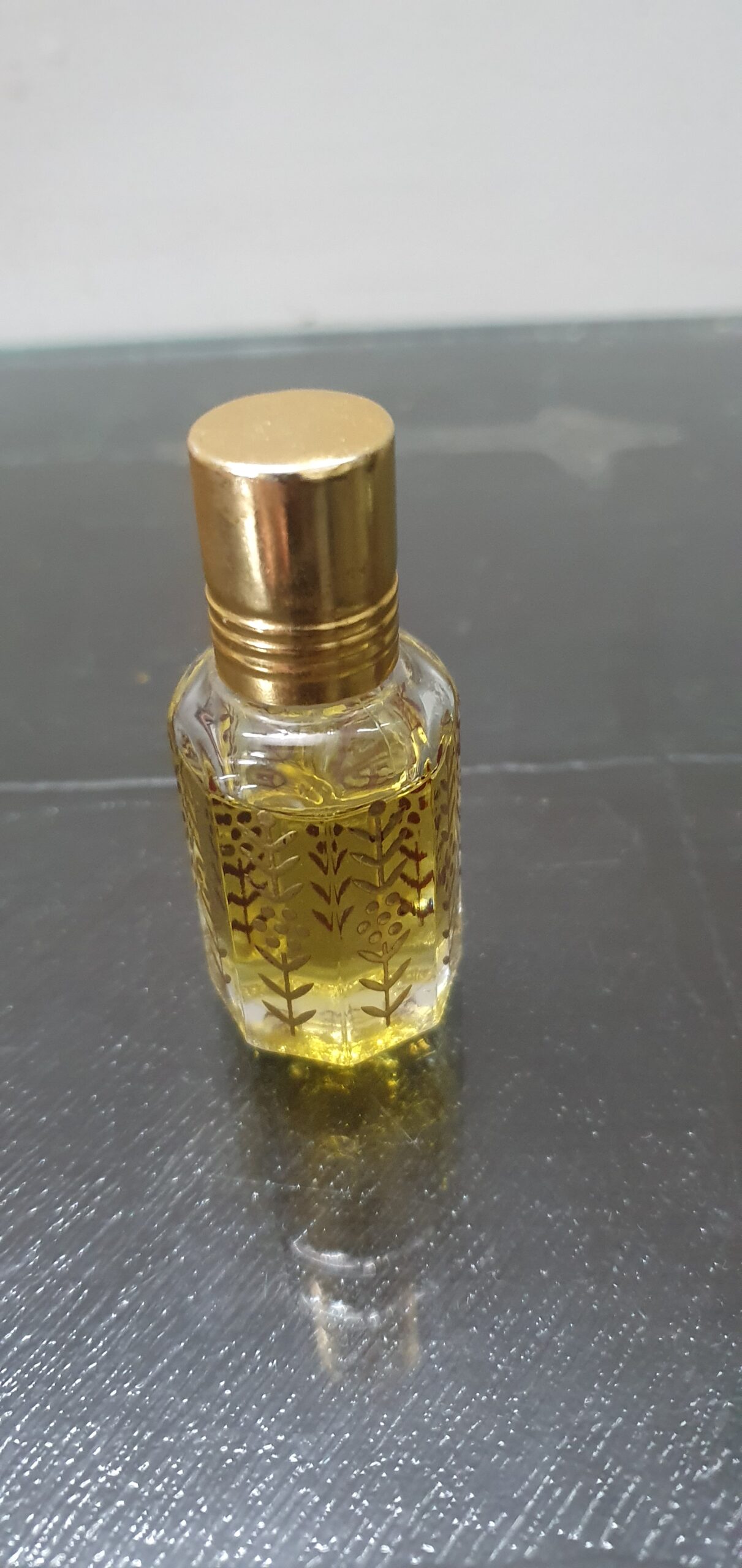 Mehndi (Henna Attar) - Fragrant Quora